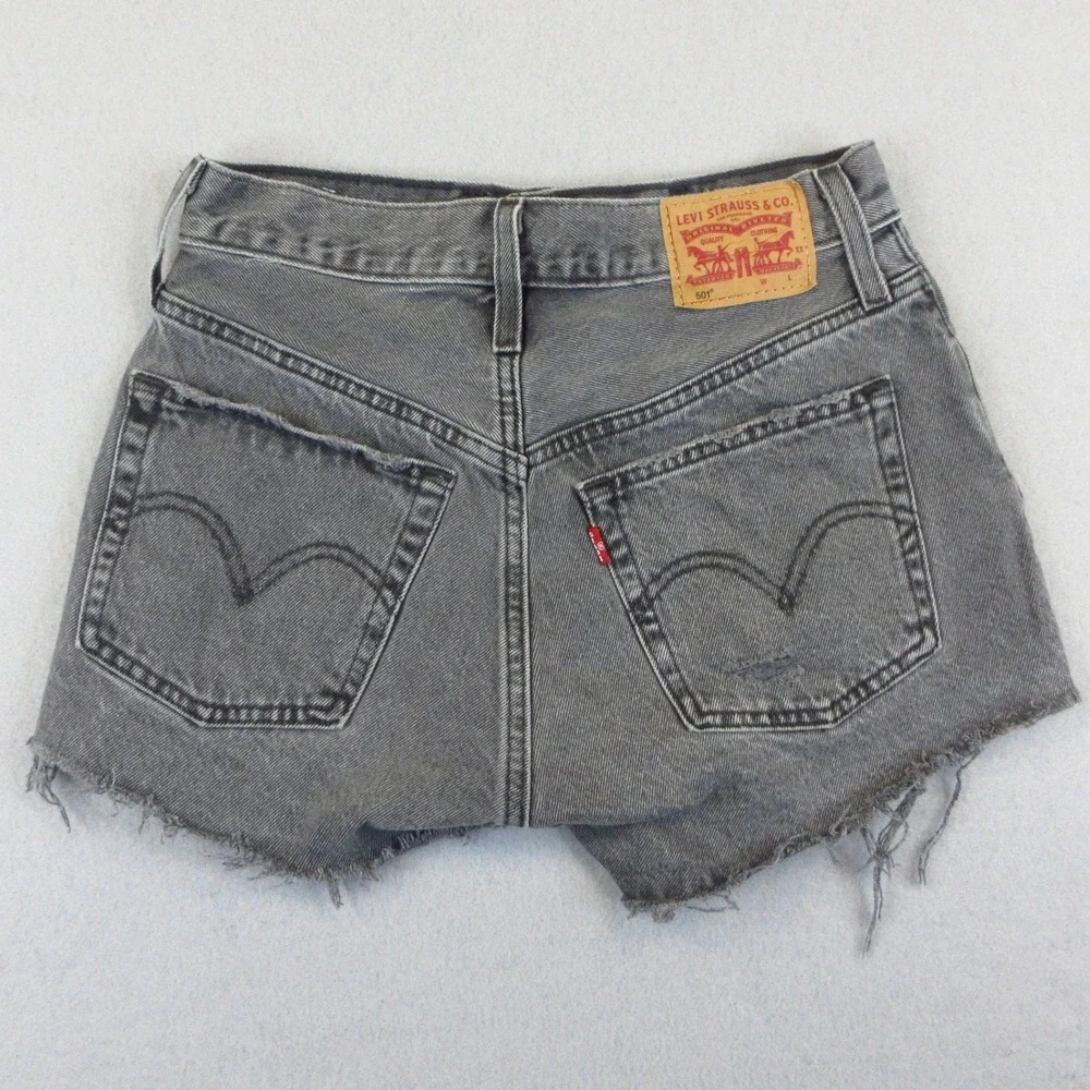 Levi's 501 Shorts Women W25 Gray Distressed Denim Cut Off High Rise Button Fly